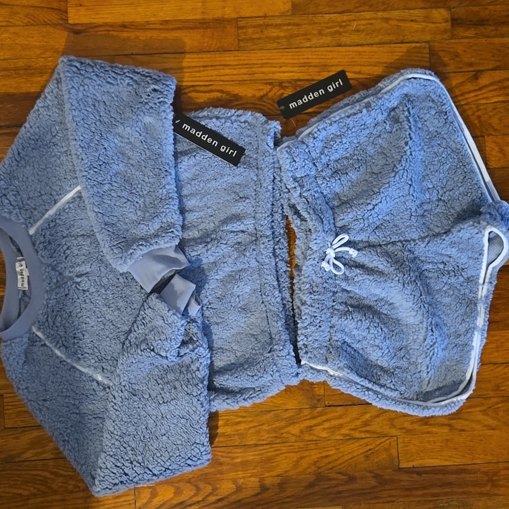 Madden Girl Fuzzy Shirt and Shorts In Juniors XL